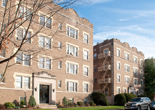 Freoak Apartments